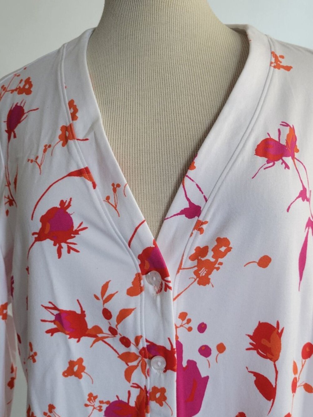 Isaac Mizrahi Live! Women's White Orange Floral Peplum Sweater (Size: Medium) - Picture 5 of 14